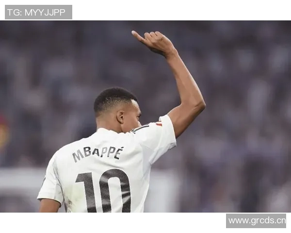 普斯卡什逝世19周年皇马官网致敬队史传奇射手