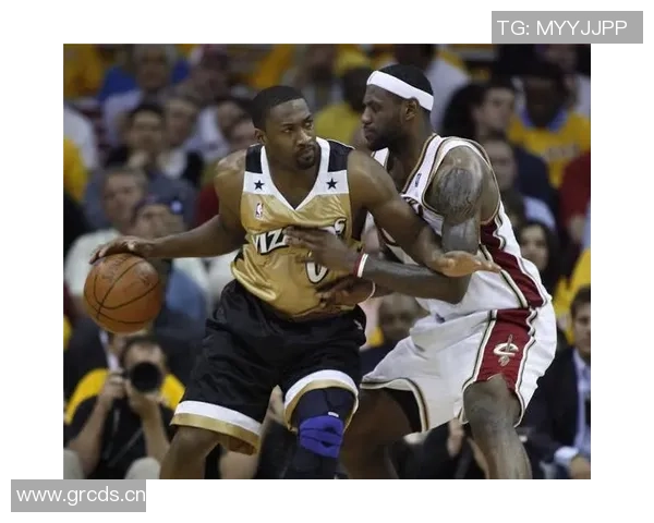 阿里纳斯谈布朗尼母亲与队友约会引发的调侃是否有更深层含义